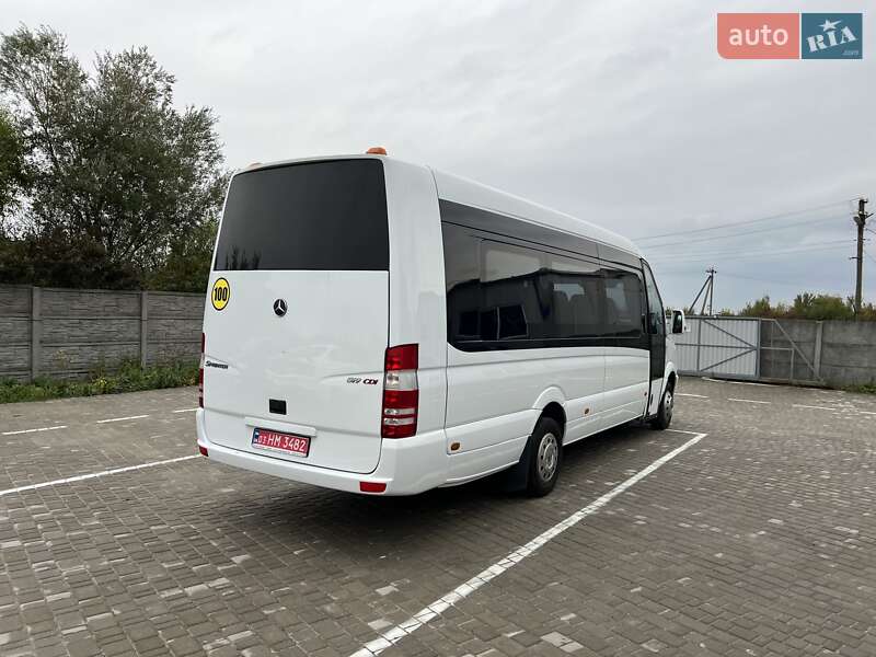 Туристический / Междугородний автобус Mercedes-Benz Sprinter 2012 в Хотине