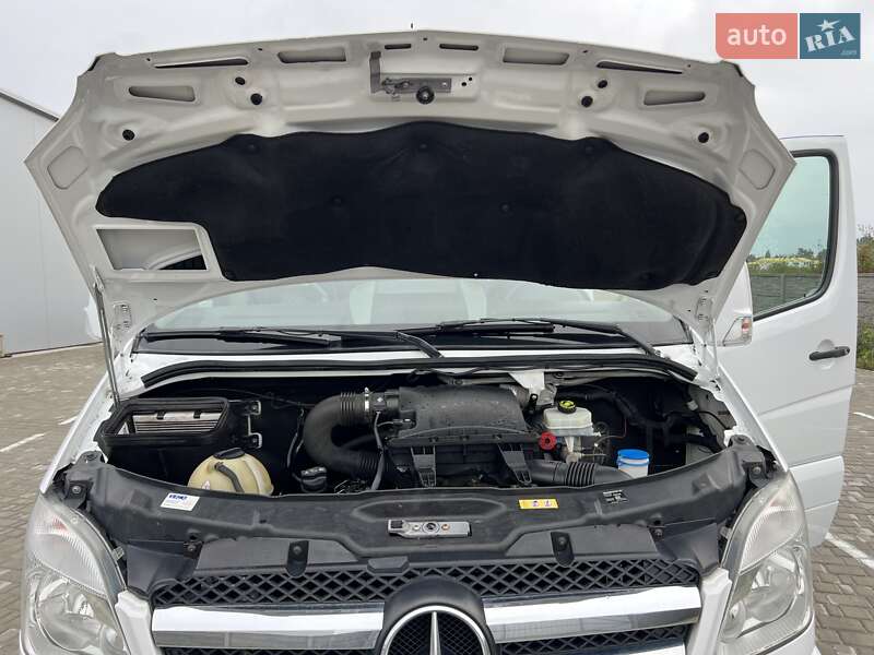 Туристический / Междугородний автобус Mercedes-Benz Sprinter 2012 в Хотине