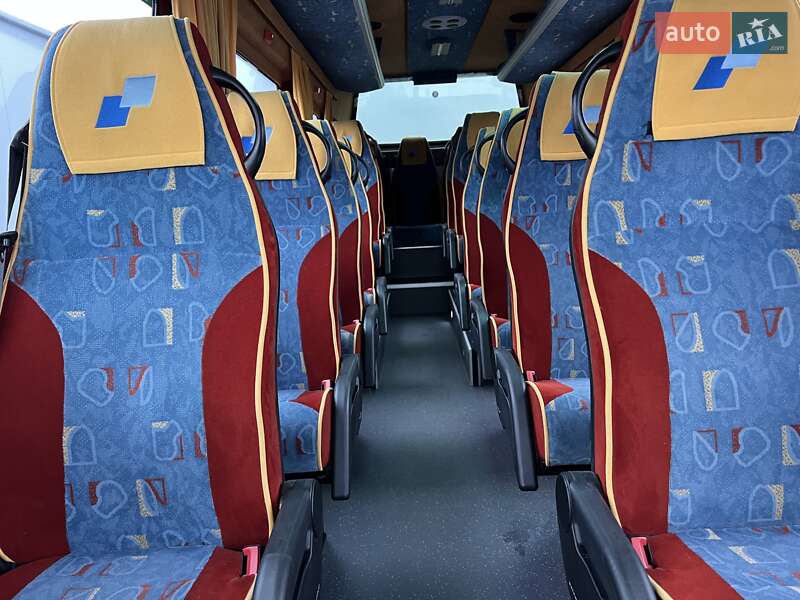 Туристический / Междугородний автобус Mercedes-Benz Sprinter 2012 в Хотине
