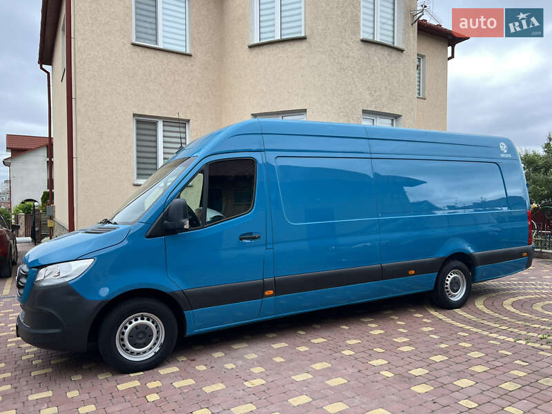 Грузовой фургон Mercedes-Benz Sprinter 2019 в  фото Грузовой фургон Mercedes-Benz Sprinter 2019 в