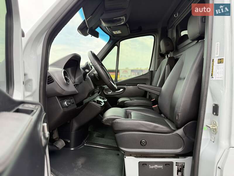 Вантажний фургон Mercedes-Benz Sprinter 2021 в Чернівцях