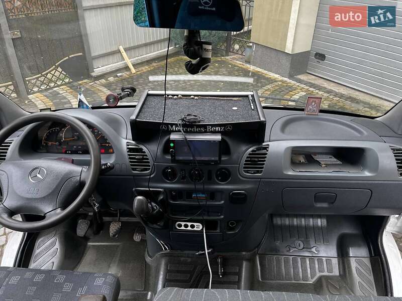 Микроавтобус грузовой (до 3,5т) Mercedes-Benz Sprinter 2001 в Коломые