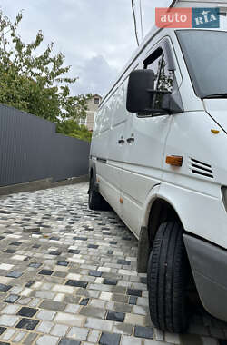Грузовой фургон Mercedes-Benz Sprinter 2005 в 
