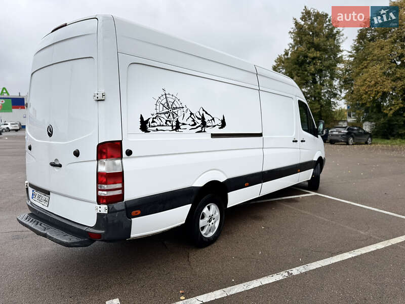 Грузовой фургон Mercedes-Benz Sprinter 2011 в Ровно