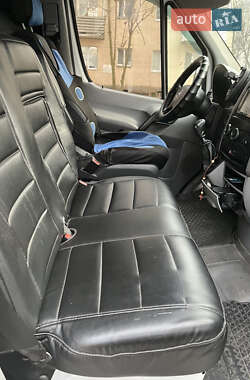 Грузовой фургон Mercedes-Benz Sprinter 2009 в 