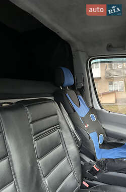 Грузовой фургон Mercedes-Benz Sprinter 2009 в 