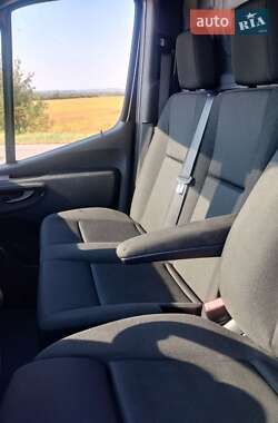 Грузовой фургон Mercedes-Benz Sprinter 2019 в  фото 18 Грузовой фургон Mercedes-Benz Sprinter 2019 в