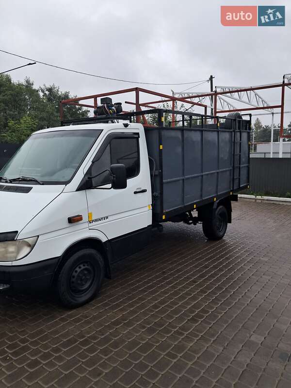 Вантажопасажирський фургон Mercedes-Benz Sprinter 2000 в Львові фото 8 Вантажопасажирський фургон Mercedes-Benz Sprinter 2000 в Львові