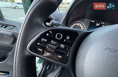 Вантажний фургон Mercedes-Benz Sprinter 2022 в 
