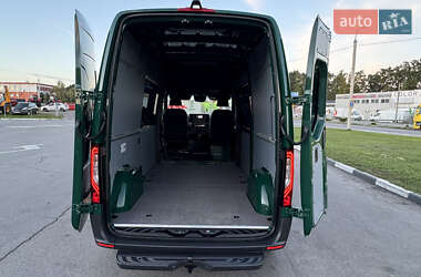 Вантажний фургон Mercedes-Benz Sprinter 2022 в 