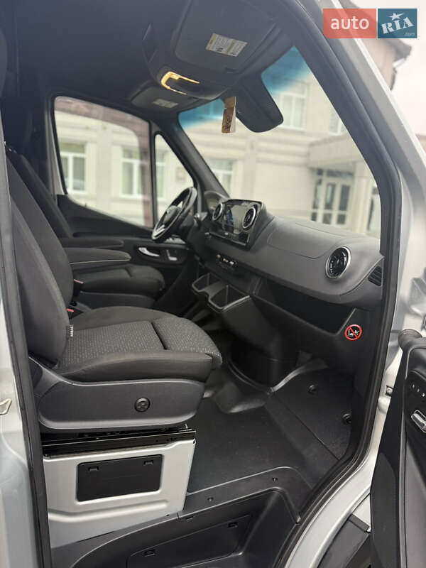 Грузовой фургон Mercedes-Benz Sprinter 2019 в Черновцах