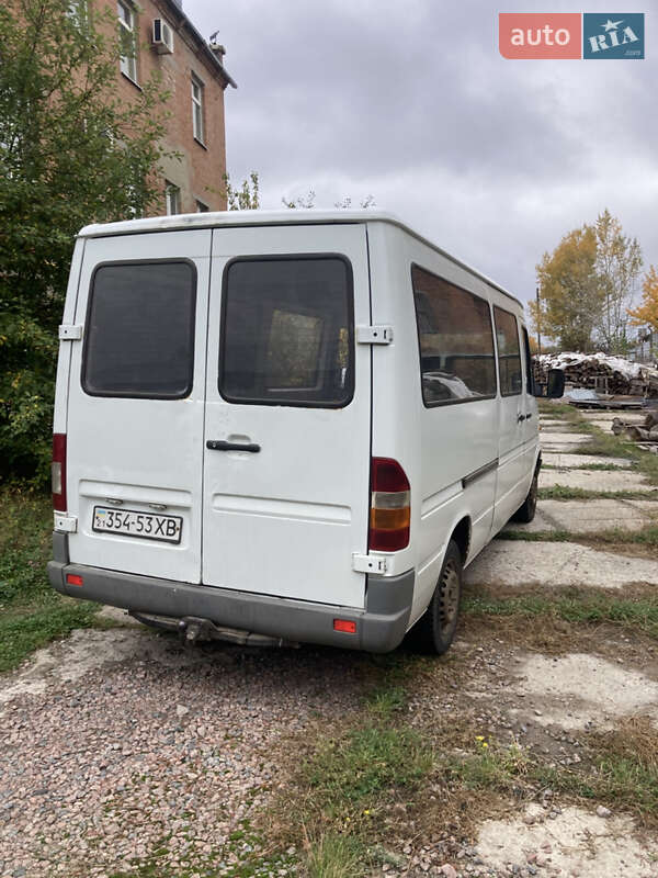 Вантажопасажирський фургон Mercedes-Benz Sprinter 1998 в Полтаві