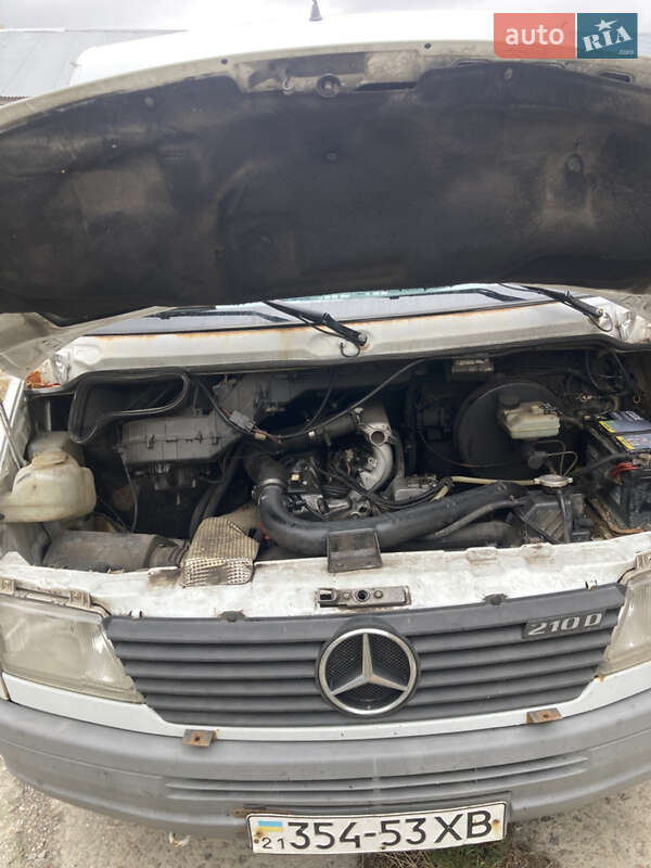 Вантажопасажирський фургон Mercedes-Benz Sprinter 1998 в Полтаві