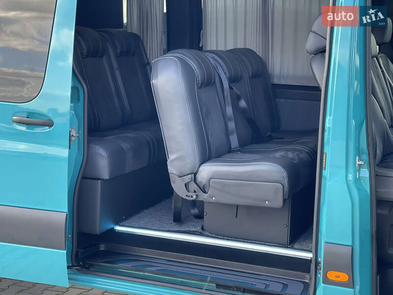 Грузопассажирский фургон Mercedes-Benz Sprinter 2021 в Черновцах