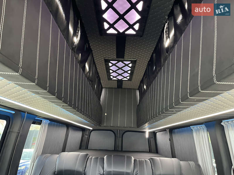 Грузопассажирский фургон Mercedes-Benz Sprinter 2021 в Черновцах