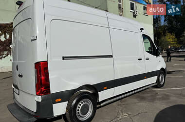 Грузовой фургон Mercedes-Benz Sprinter 2021 в 