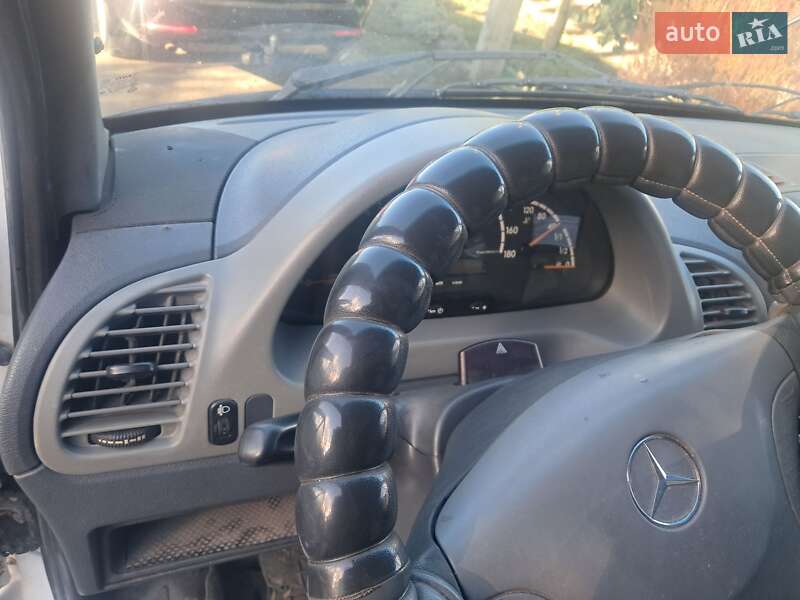 Грузопассажирский фургон Mercedes-Benz Sprinter 2004 в Кропивницком фото 4 Грузопассажирский фургон Mercedes-Benz Sprinter 2004 в Кропивницком