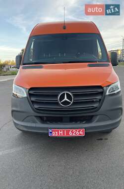 Грузовой фургон Mercedes-Benz Sprinter 2021 в 