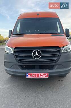 Грузовой фургон Mercedes-Benz Sprinter 2021 в 