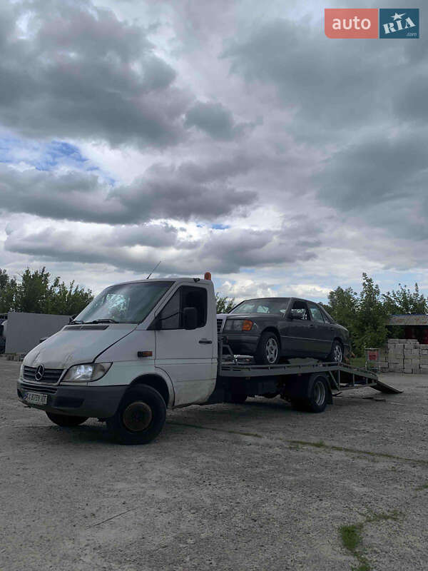 Эвакуатор Mercedes-Benz Sprinter 2004 в 