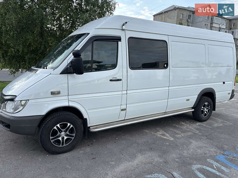 Грузопассажирский фургон Mercedes-Benz Sprinter 2006 в 