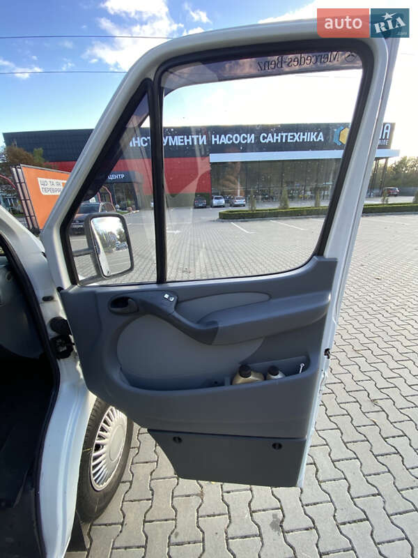 Грузовой фургон Mercedes-Benz Sprinter 2002 в Виннице фото 31 Грузовой фургон Mercedes-Benz Sprinter 2002 в Виннице