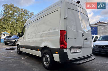 Грузовой фургон Mercedes-Benz Sprinter 2024 в 