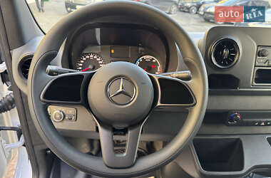 Грузовой фургон Mercedes-Benz Sprinter 2024 в 