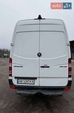 Грузовой фургон Mercedes-Benz Sprinter 2012 в 