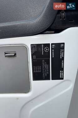 Грузовой фургон Mercedes-Benz Sprinter 2012 в 