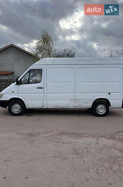 Грузовой фургон Mercedes-Benz Sprinter 2001 в 