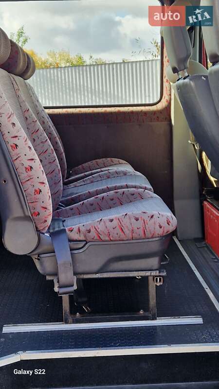 Вантажопасажирський фургон Mercedes-Benz Sprinter 2005 в Івано-Франківську