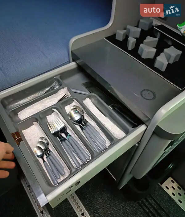 Дом на колесах Mercedes-Benz Sprinter 2013 в Хотине фото 8 Дом на колесах Mercedes-Benz Sprinter 2013 в Хотине