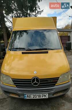 Грузовой фургон Mercedes-Benz Sprinter 2001 в  фото 2 Грузовой фургон Mercedes-Benz Sprinter 2001 в