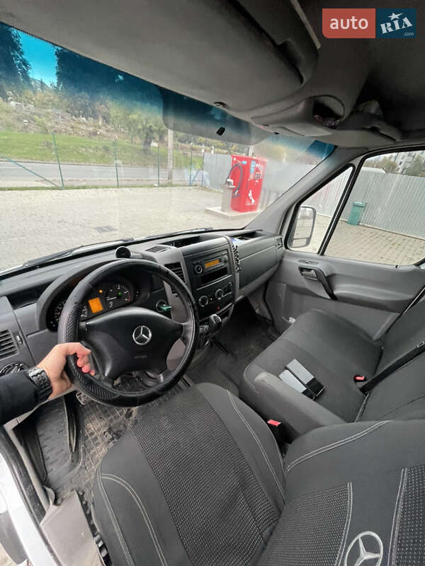 Вантажний фургон Mercedes-Benz Sprinter 2013 в Ужгороді