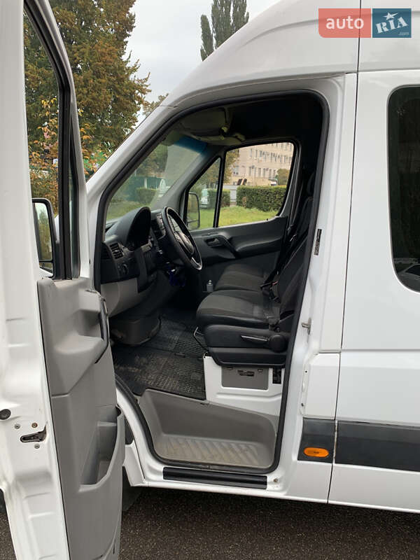 Грузопассажирский фургон Mercedes-Benz Sprinter 2015 в Виннице