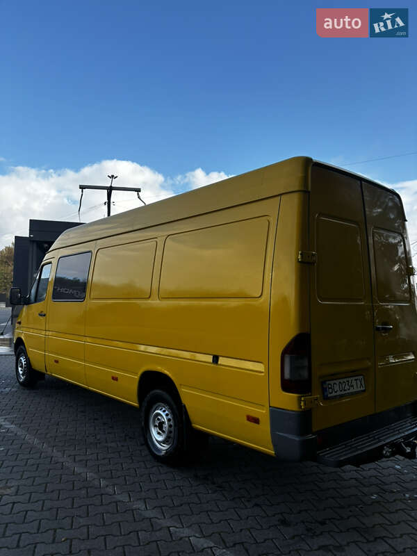 Вантажопасажирський фургон Mercedes-Benz Sprinter 2004 в Львові фото 4 Вантажопасажирський фургон Mercedes-Benz Sprinter 2004 в Львові
