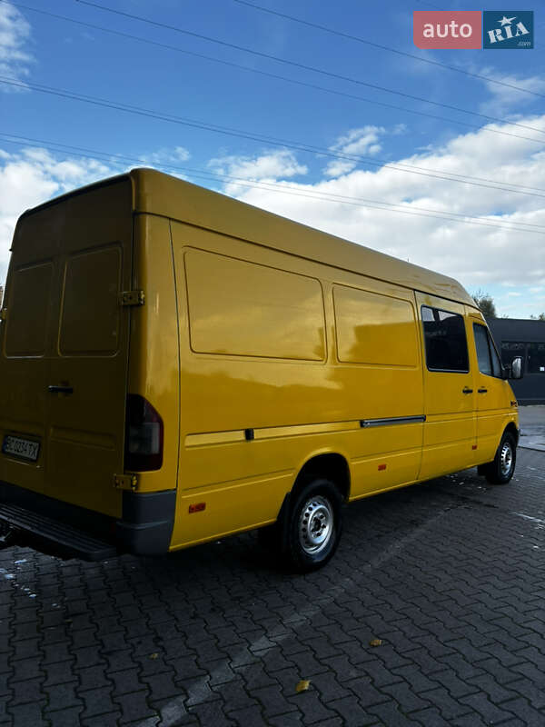 Вантажопасажирський фургон Mercedes-Benz Sprinter 2004 в Львові фото 7 Вантажопасажирський фургон Mercedes-Benz Sprinter 2004 в Львові