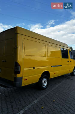 Грузопассажирский фургон Mercedes-Benz Sprinter 2004 в  фото 7 Грузопассажирский фургон Mercedes-Benz Sprinter 2004 в