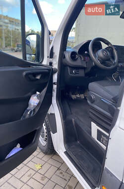 Грузовой фургон Mercedes-Benz Sprinter 2021 в 
