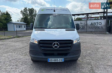Грузовой фургон Mercedes-Benz Sprinter 2021 в 