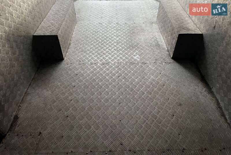 Вантажний фургон Mercedes-Benz Sprinter 2008 в Чернівцях фото 17 Вантажний фургон Mercedes-Benz Sprinter 2008 в Чернівцях