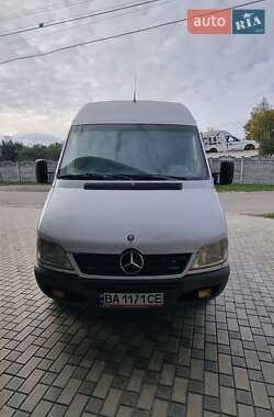 Микроавтобус грузовой (до 3,5т) Mercedes-Benz Sprinter 2003 в Власовке