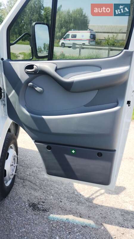 Грузовой фургон Mercedes-Benz Sprinter 2005 в Бердичеве фото 21 Грузовой фургон Mercedes-Benz Sprinter 2005 в Бердичеве