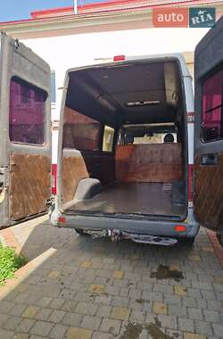 Грузопассажирский фургон Mercedes-Benz Sprinter 2002 в 