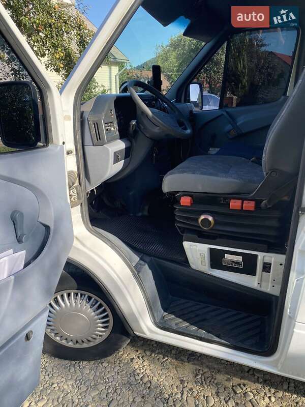 Микроавтобус грузовой (до 3,5т) Mercedes-Benz Sprinter 1998 в Черновцах