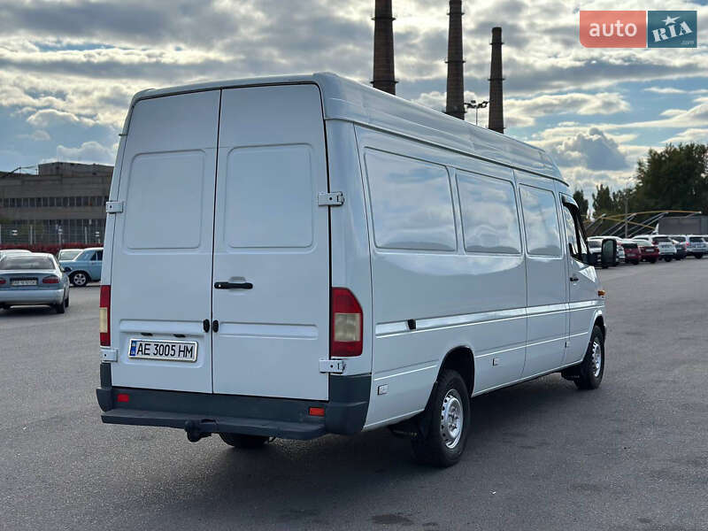 Вантажний фургон Mercedes-Benz Sprinter 2001 в Дніпрі фото 4 Вантажний фургон Mercedes-Benz Sprinter 2001 в Дніпрі