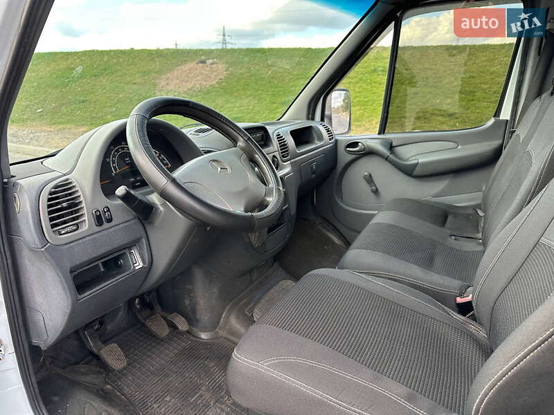 Вантажний фургон Mercedes-Benz Sprinter 2001 в Дніпрі фото 8 Вантажний фургон Mercedes-Benz Sprinter 2001 в Дніпрі