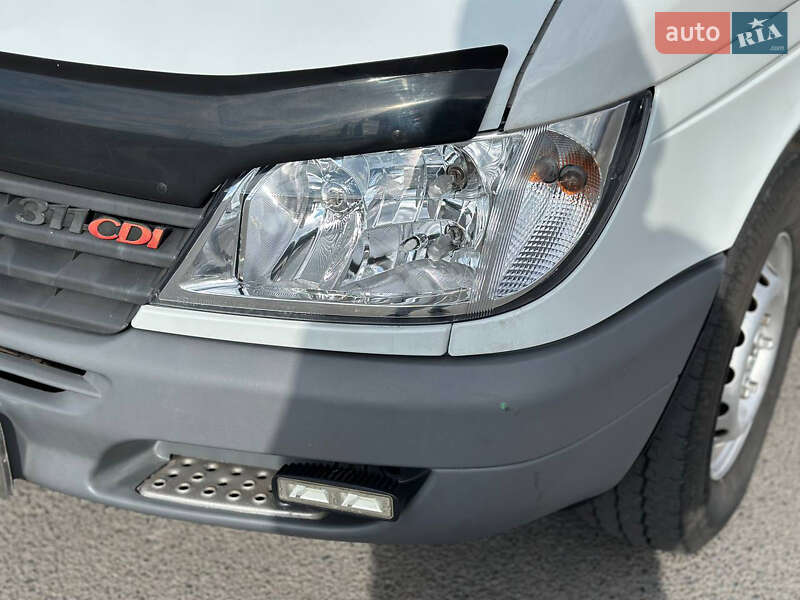 Вантажний фургон Mercedes-Benz Sprinter 2001 в Дніпрі фото 29 Вантажний фургон Mercedes-Benz Sprinter 2001 в Дніпрі