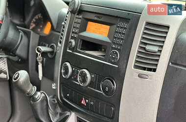 Грузовой фургон Mercedes-Benz Sprinter 2014 в  фото 18 Грузовой фургон Mercedes-Benz Sprinter 2014 в